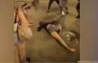 16岁少女当街遭围殴, 打成脑震荡! 大批人起哄拍照