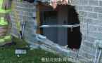 魁省离奇车祸 居民睡觉 车从天降