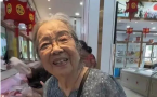 “容嬷嬷”李明启拒与儿子同住，独居60平老房