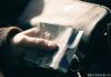 许多加拿大人比"月光族"还惨: 工资没到手, 就已经用掉一半! ...