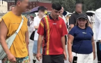 刚捧世界杯的他去中国了 天坛抖空竹 长城学武术