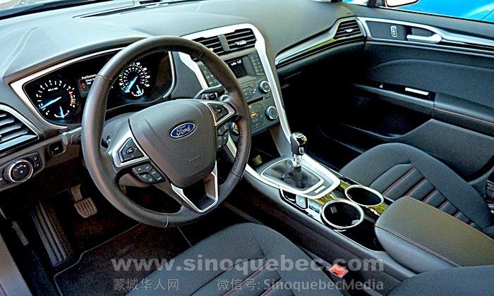 1381599757-Ford-Fusion-SE-interior.JPG