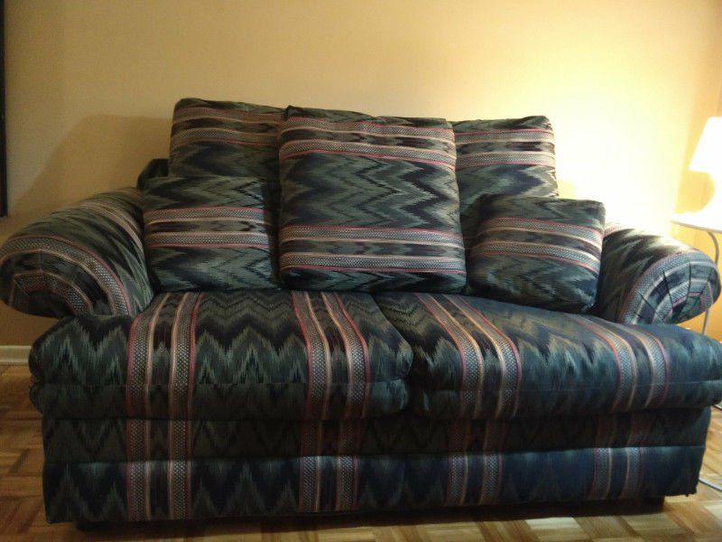 Sofa 2.JPG