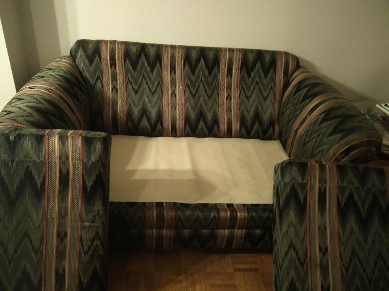 Sofa 5.JPG