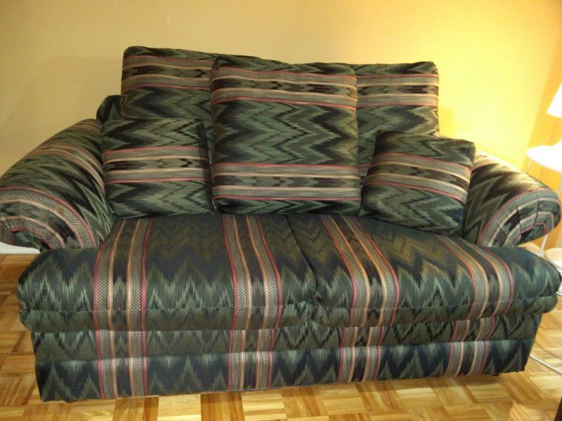 Sofa 1.JPG