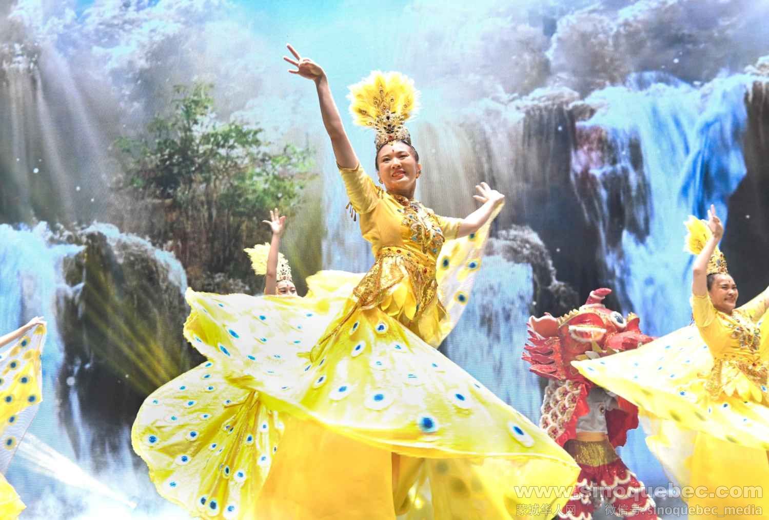 金孔雀和麒麟  华丽高贵的金孔雀，和神兽麒麟现身人间，带来爱、良心与和平的祝福。 ...