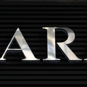 Zara 服饰最高50%OFF