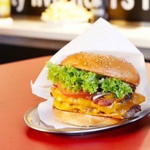 蒙特利尔排名第一好吃的汉堡