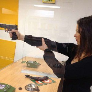 真枪体验 本周末蒙特利尔射击场女生免费