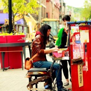 大街上钢琴随便弹 蒙城公共钢琴再次回归！！！