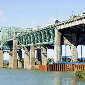 Champlain大桥因为安全问题突然关闭了怎么办？