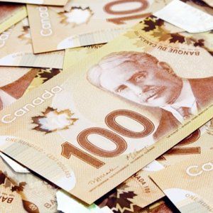 加拿大各省周薪出炉 你拉后腿了吗？魁省这些行业最赚钱！