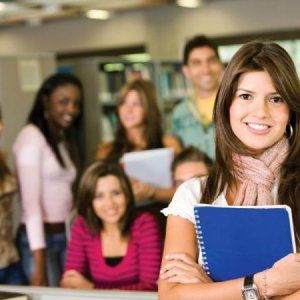 为什么魁北克说英语的学生成绩更好？