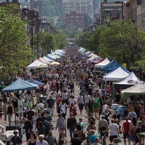 Mont-Royal街卖活动