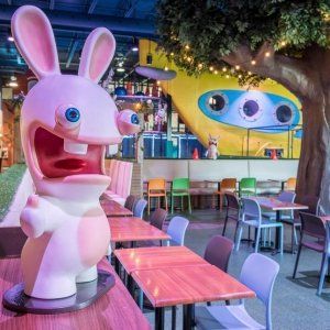 蒙特利尔西岛疯狂兔子主题娱乐中心新开幕