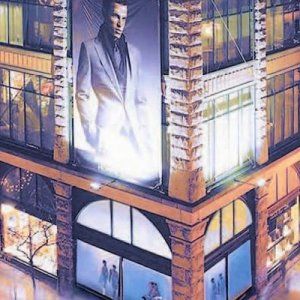 蒙特利尔Downtown的Ogilvy春季六折特卖正在进行中