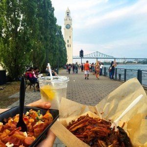 蒙特利尔老港最大的Poutine节