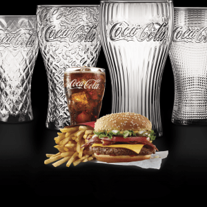 麦当劳免费赠送四个限量版可口可乐玻璃杯