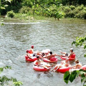 蒙特利尔附近最适合安全漂流的懒人河