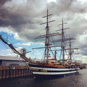 18世纪军舰停靠老港 可免费参观