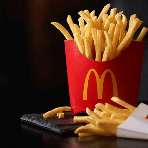今天又能免费吃麦当劳薯条了！