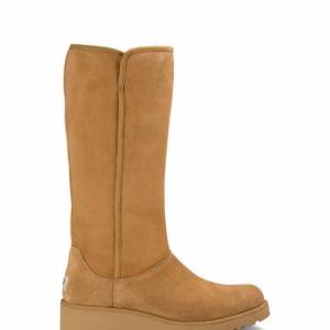 UGG雪地靴六折起 + 6% 现金返还