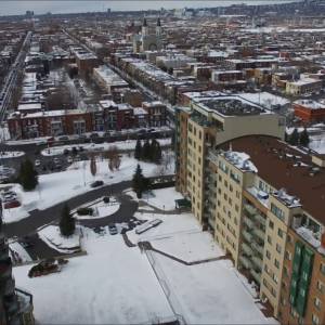 无人机拍摄：暴风雪中的蒙特利尔