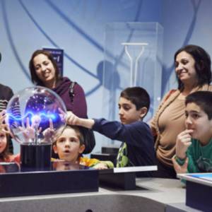 Électrium的免费春假活动：带孩子一起学科学