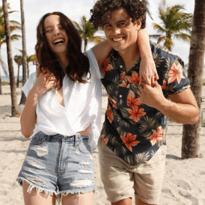 Abercrombie & Fitch夏装低至四折 仅限网上购买