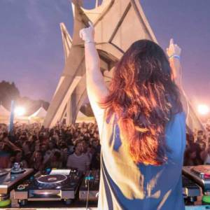 Piknic电子音乐节举办免费街头派对