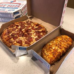 Domino's披萨全部5折