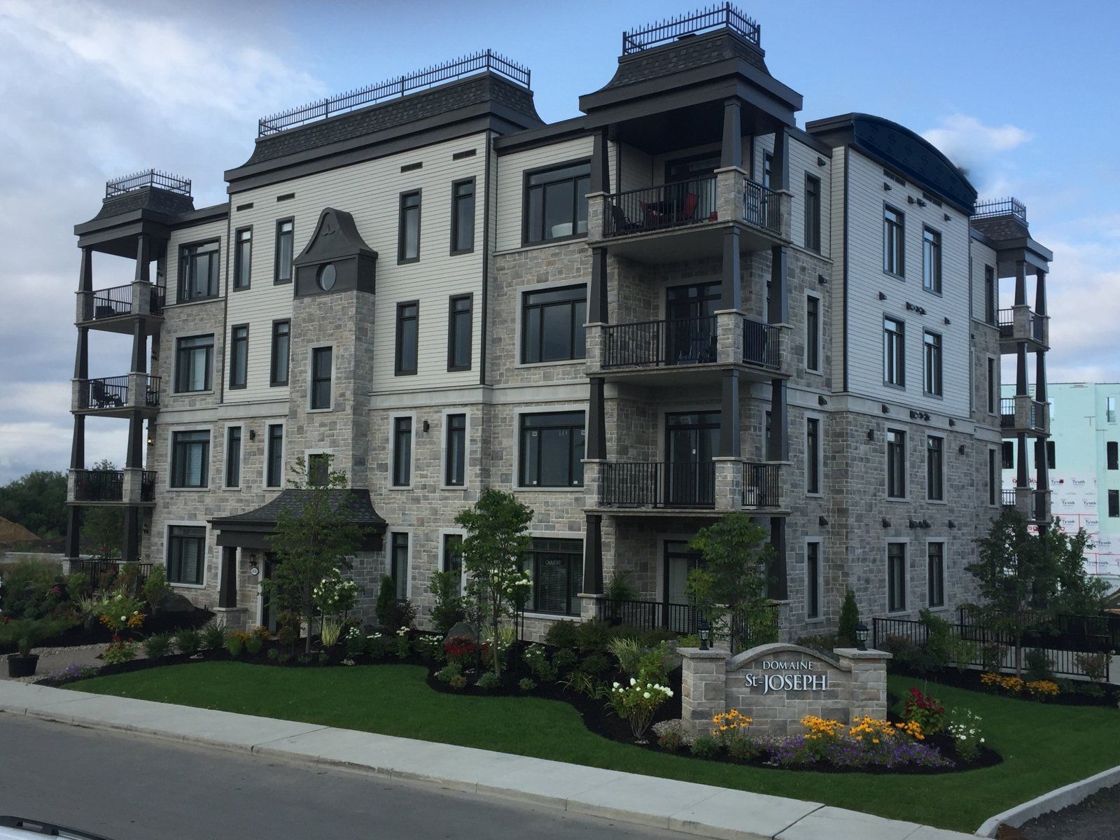 （听新闻）魁北克新公寓出售和购买的五个步骤
