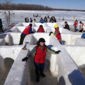 Laval最受欢迎的冬季节--Laval en Blanc