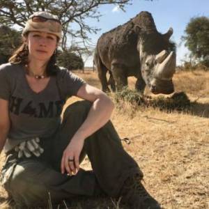 雪莉•雷特：在非洲自然保护区做义工的加拿大女兽医