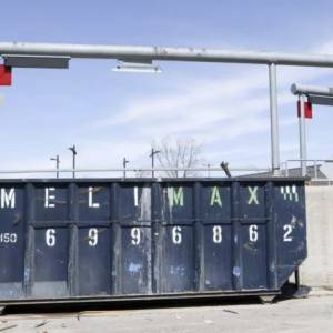 蒙特利尔环保中心大排长队为哪般？