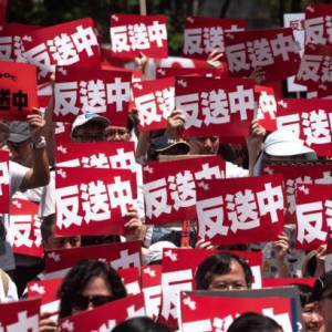 香港举行“反送中”大游行-综合新闻-蒙城华人网-蒙特利尔第一中文网-www.sinoquebec.com