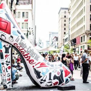 蒙特利尔第22届Saint Catherine街卖