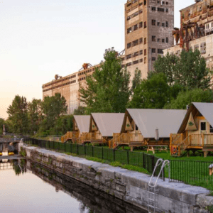 老港的豪华露营地开放了