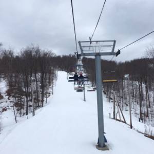 魁北克Bromont滑雪场将客人遗忘在缆车上被重罚
