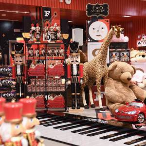 蒙特利尔市中心The Bay免费圣诞活动