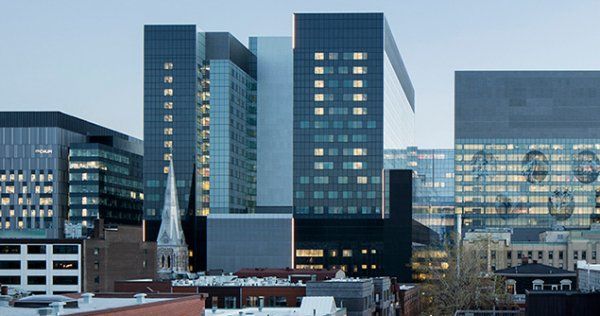 蒙特利尔一名护士因公布病人被切开手指的照片而被停职