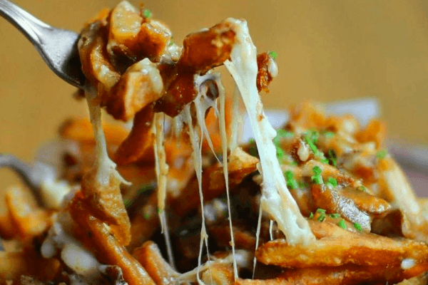 蒙特利尔最受欢迎的美食节La Poutine Week