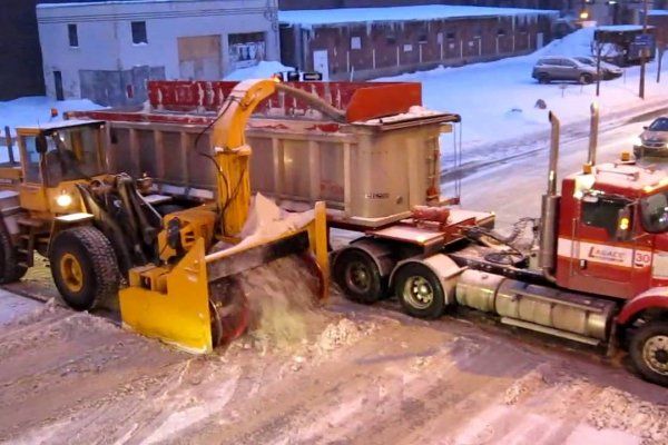 蒙特利尔道路上的除雪车仍然过于危险