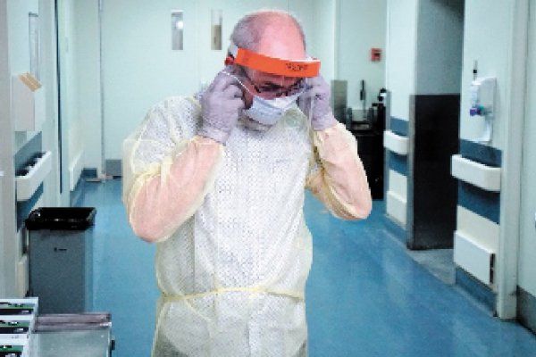 （图解）怀疑感染新冠病毒的病人在蒙特利尔如何接受治疗