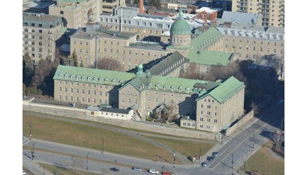 蒙特利尔COVID-19病区启动 由原Hotel-Dieu医院改建