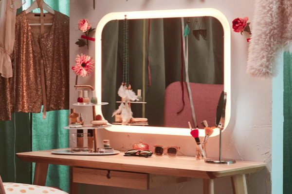 宜家穿衣镜、化妆镜全场8折