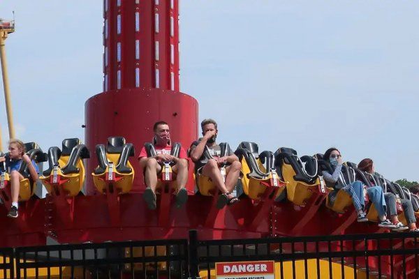 La Ronde游乐园在谨慎和严格管理中恢复运营