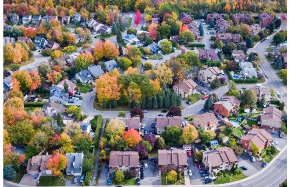 蒙特利尔郊区地产销售量激增