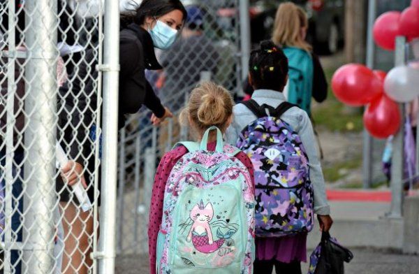 魁省学校发现283例确诊 蒙特利尔最多