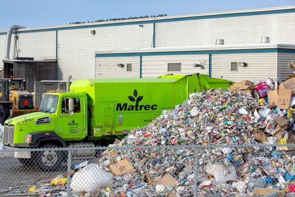 蒙特利尔市新建成的垃圾分拣中心产出废纸受污染率严重超标 ... ...